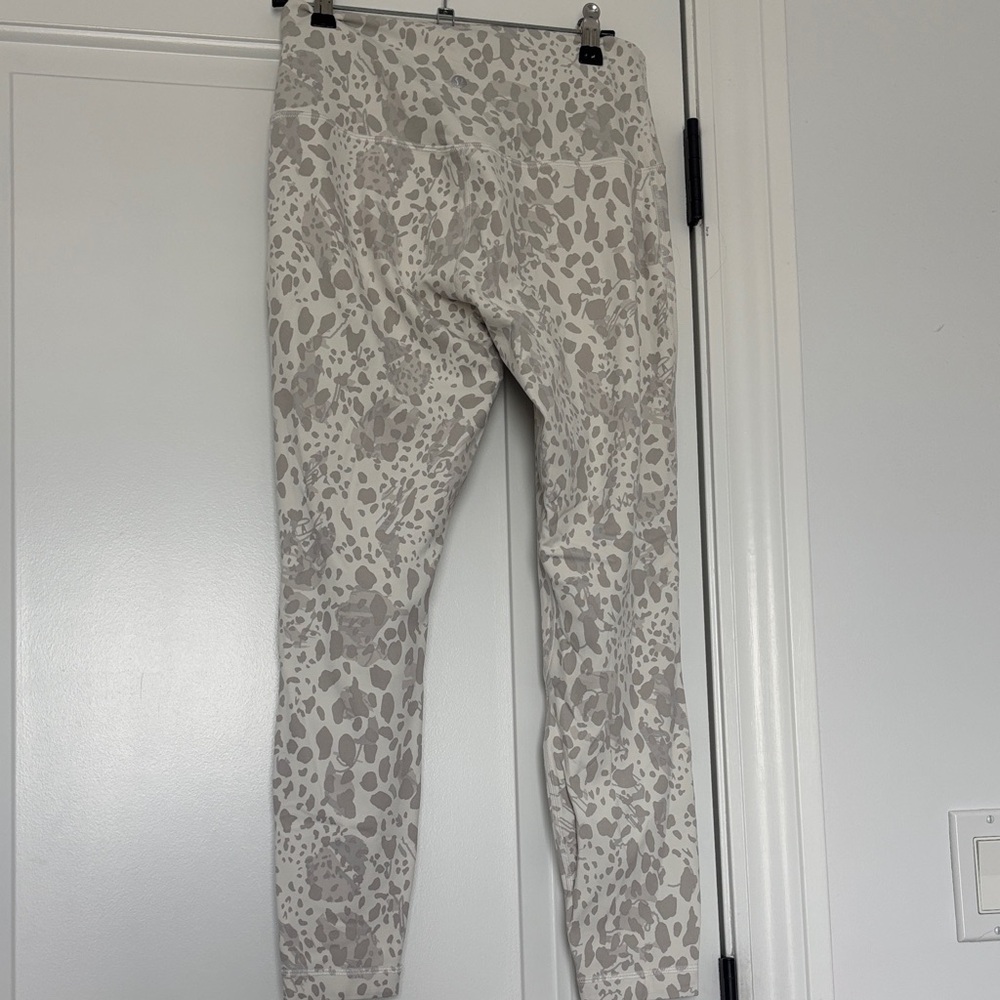 Lululemon Athletica Cream Patterned Leggings